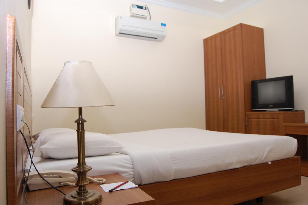 Hotel Sona'S Tiruchirappalli الغرفة الصورة